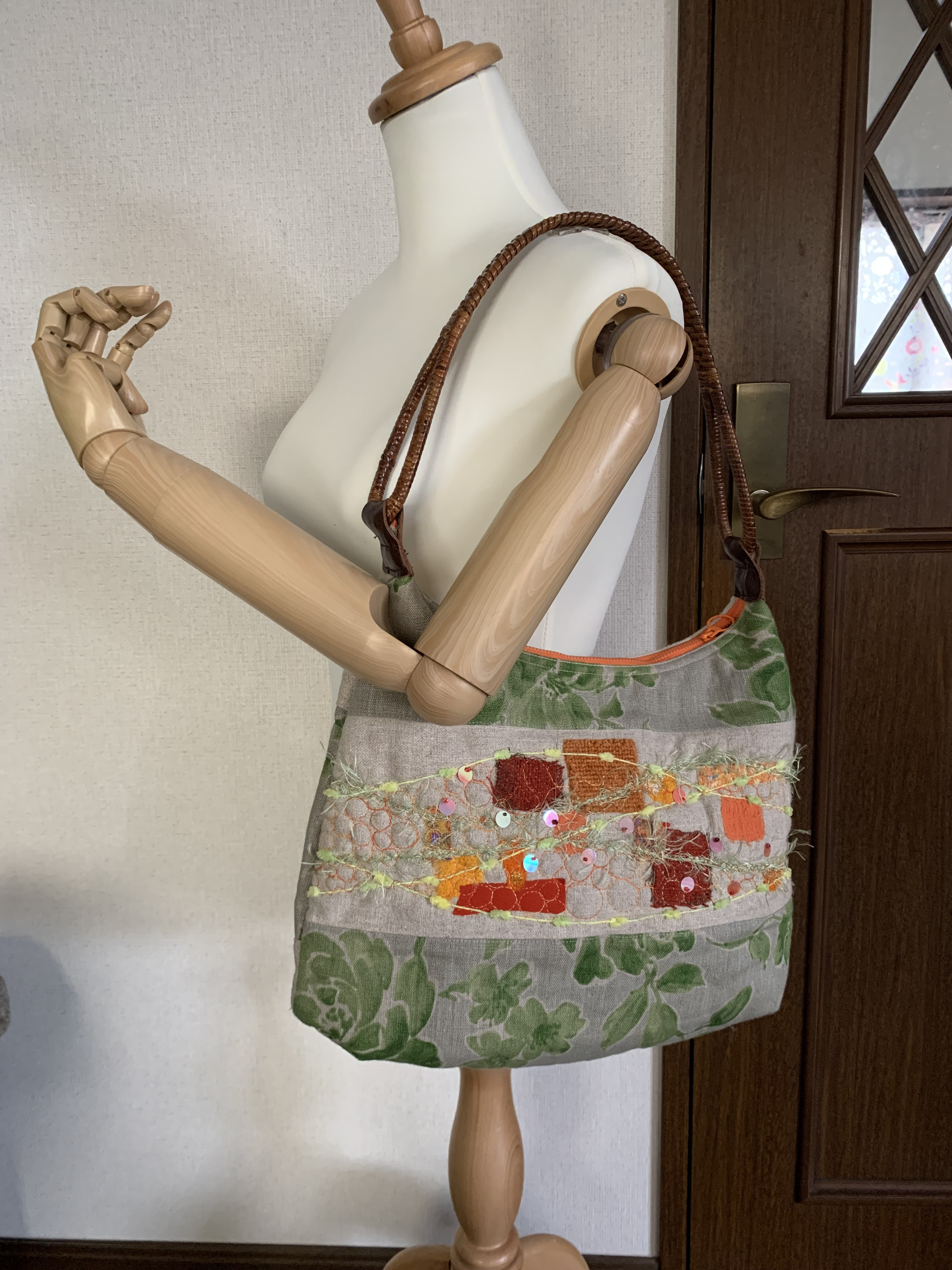 楽しい素材のサマーショルダー