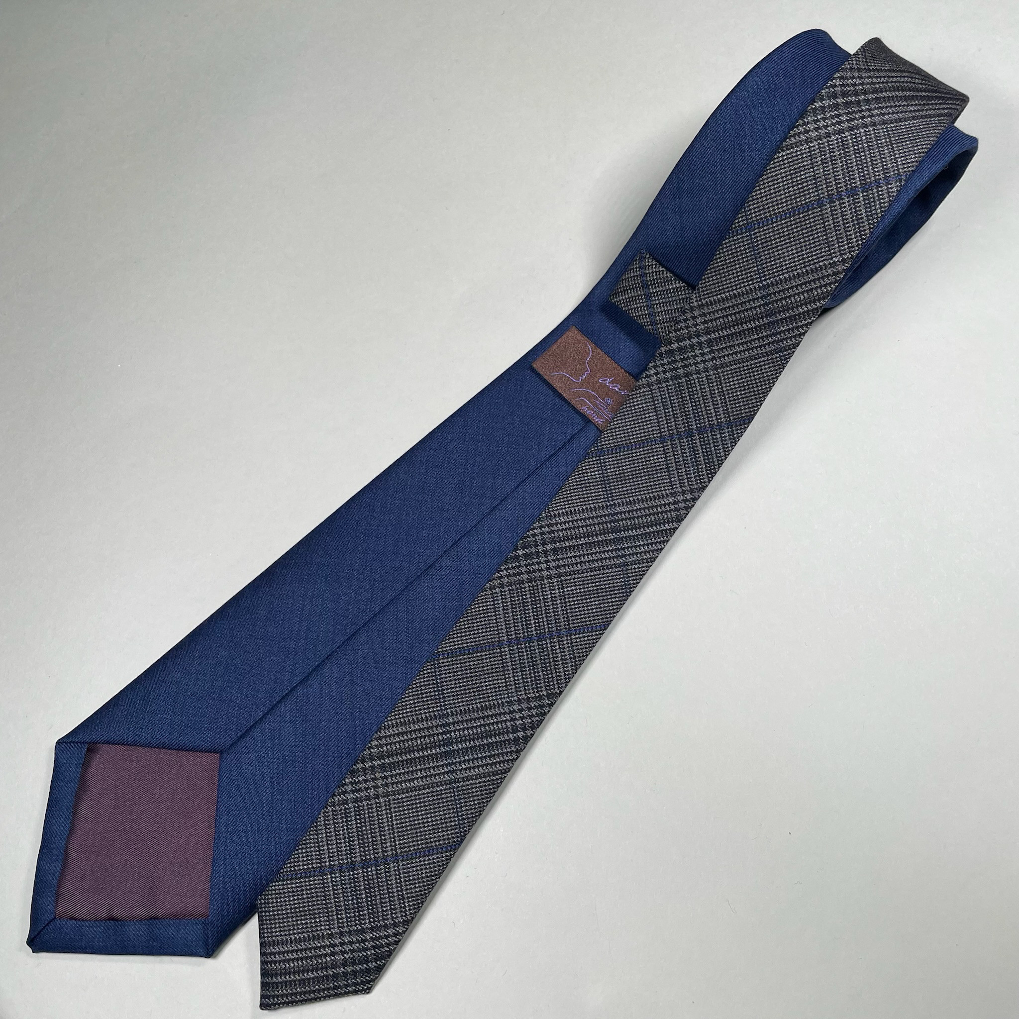 【受注製作】イタリア生地　チェック　バイカラー　プレゼント【別途】名入れ　メッセージ　イニシャル　刺繍　オーダー