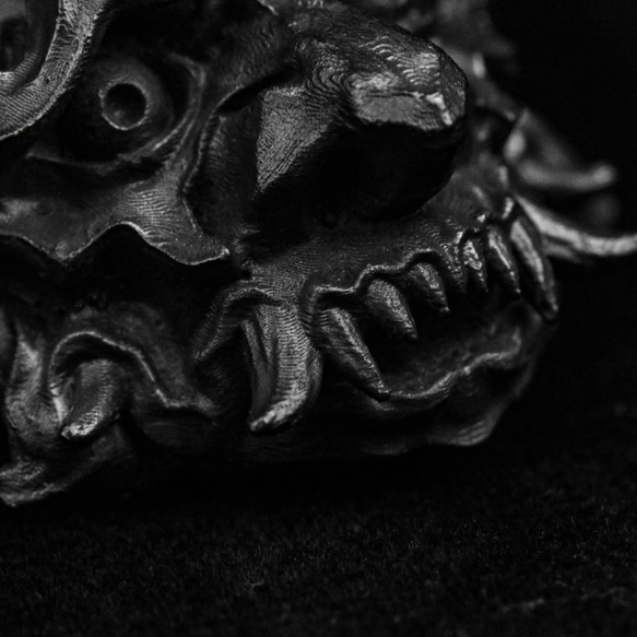 925 スターリングシルバー真鍮半面般若フルブラックペンダント、ゴーストフェイススカルネックレス、悪魔マスクジュエリー 2枚目の画像