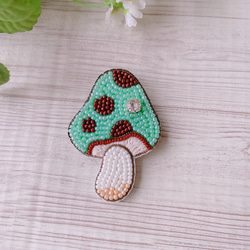 ビーズ刺繍ブローチ【クリームソーダ/レトログラス/メロン