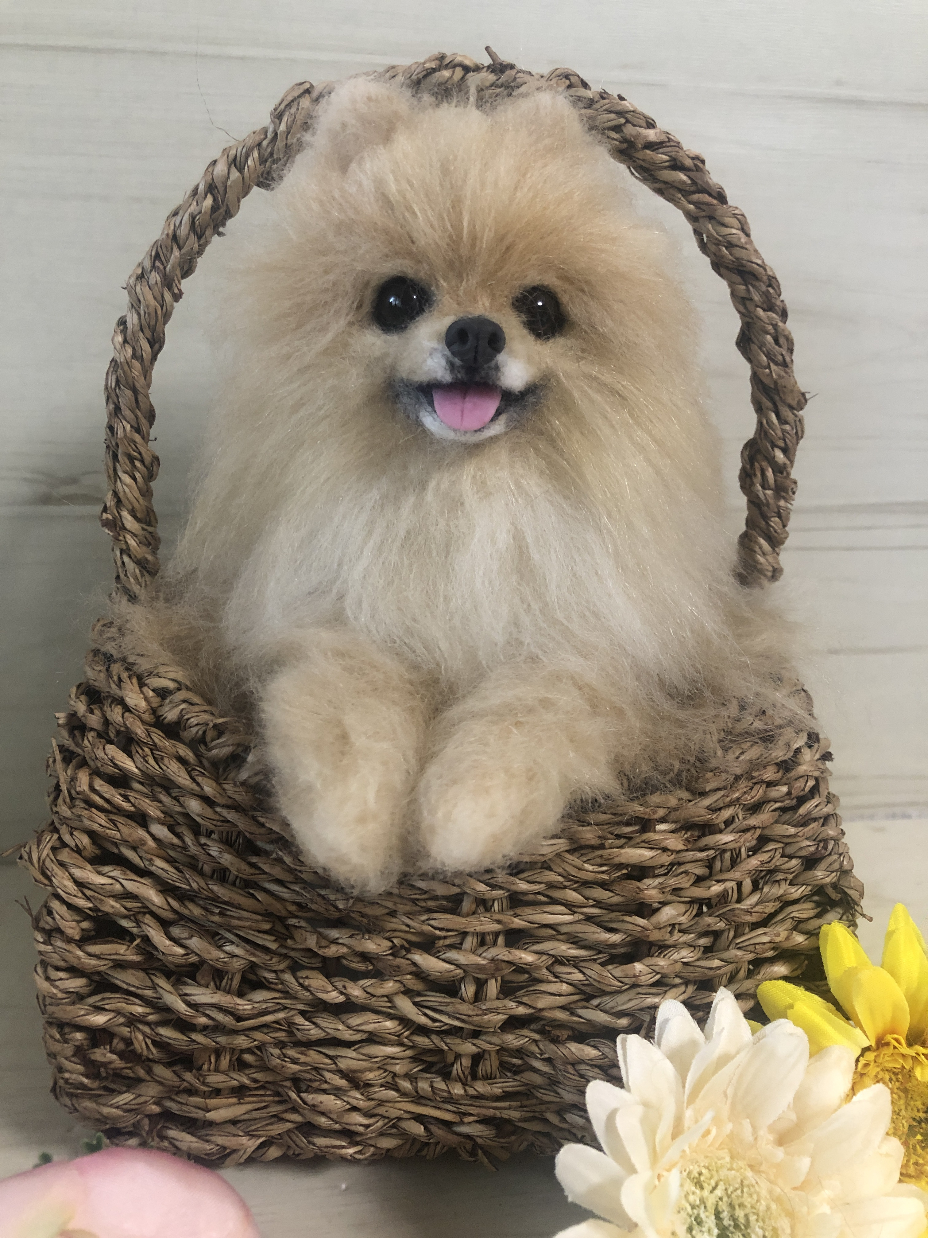 羊毛フェルト ポメラニアンのフラワーバスケット 羊毛フェルト muu Muu