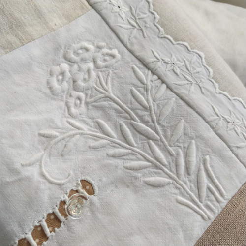二枚はぎアンティークリネン オールドリネン かけつぎ&イニシャル刺繍あり 洗濯済 フランスアンティーク リネン イニシャル刺繍 | mamantique
