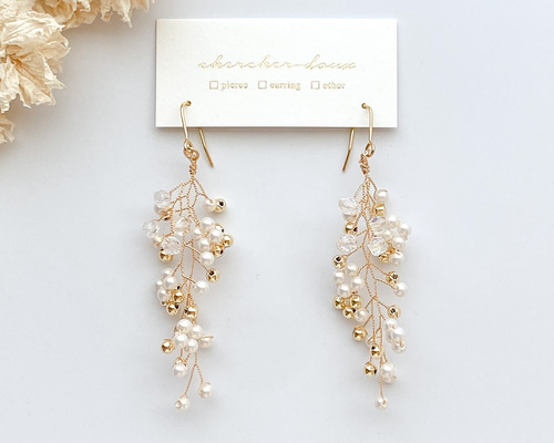 パールブーケの花束*゜K16gpイヤリングorピアス 小枝ピアス