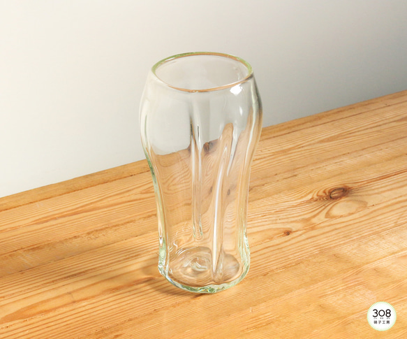 蛍光灯ガラスのビアグラス 1枚目の画像