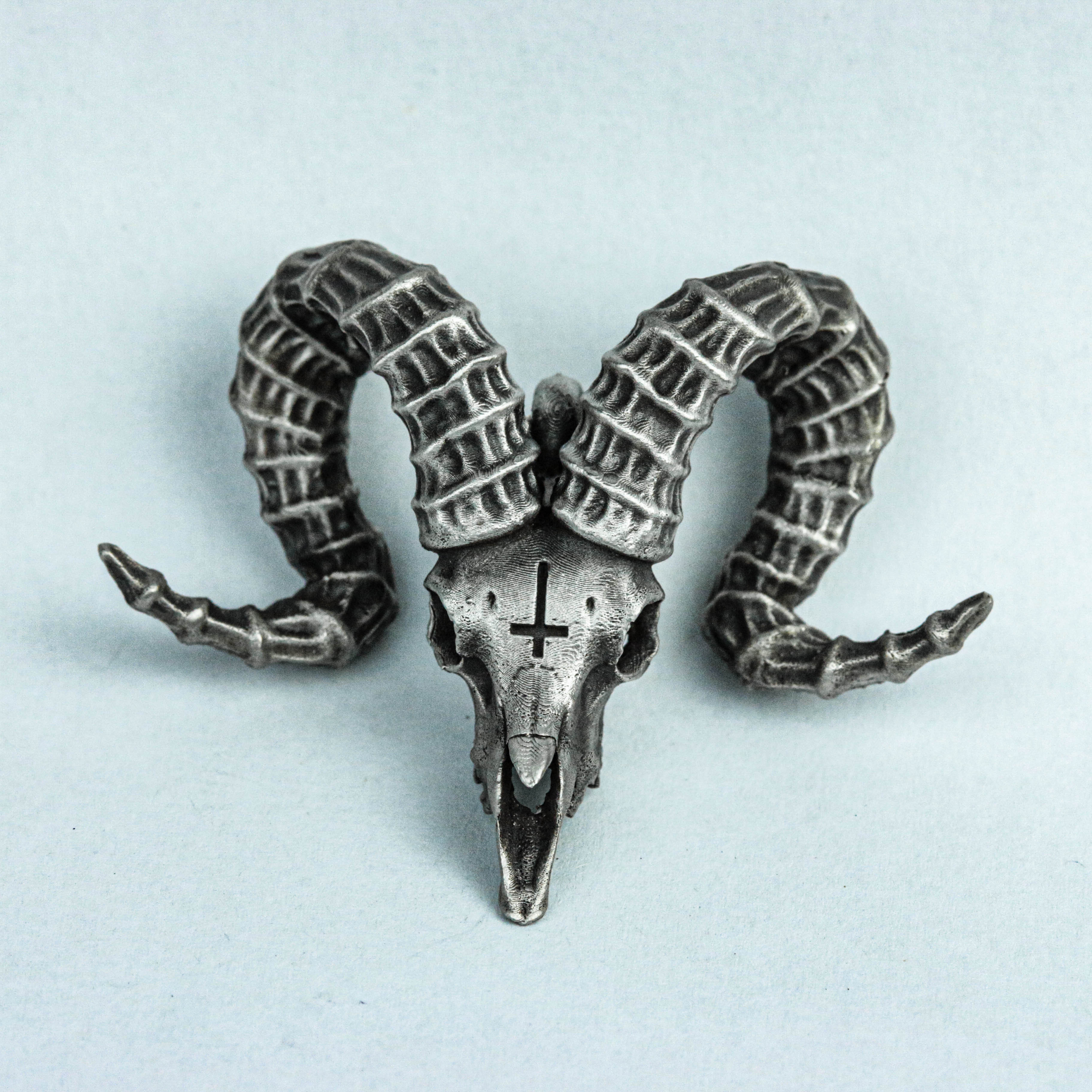 偉大な羊のスカル ペンダント (スターリング シルバー)、テクスチャード シルバー ペンダント、アニマル スカル ペンダ