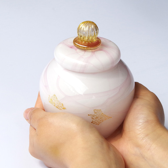 手元供養　デザインガラス分骨骨壺　ミニ骨壷　コーラル 