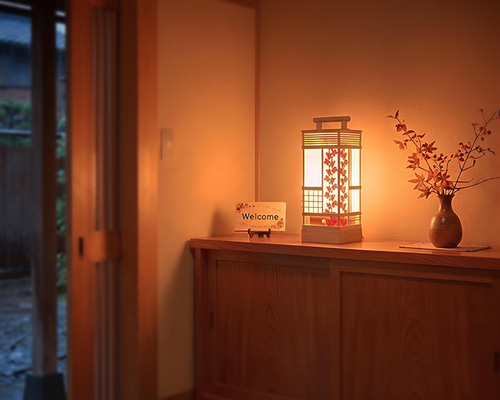 妖艶灯『都に咲く華｜クレマチスの舞』人感センサーライト 28cm手持ち