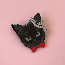 黒猫 ブローチ　オリジナル イラスト ねこ 猫 blackcat 赤リボン 3枚目の画像