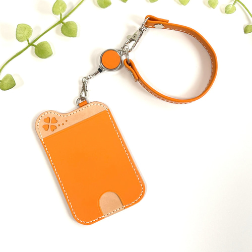 リールストラップ付】四つ葉クローバー 通勤・通学が楽しくなるパス