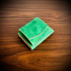 経年変化を楽しむ ミニ財布 コンパクトウォレット 総手縫い 小さい財布 本革 牛革 グリーン 緑 革財布 ヌメ 1枚目の画像