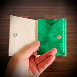 経年変化を楽しむ ミニ財布 コンパクトウォレット 総手縫い 小さい財布 本革 牛革 グリーン 緑 革財布 ヌメ 8枚目の画像