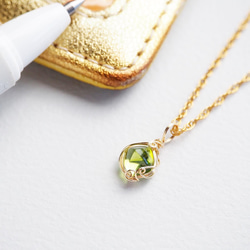 シュガーローフ ペリドット / 14kgf ワイヤーラップ ペンダントトップ