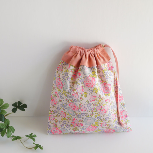 100オフ・少し小さめ】フリルがかわいいきんちゃく袋*リバティFelicite  