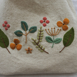 季節の歩み　刺繍　巾着　ナチュラル 4枚目の画像