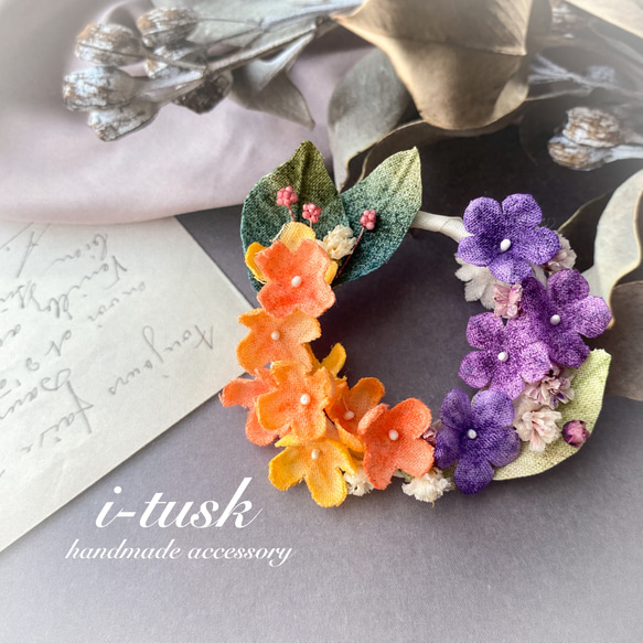 ブローチとしても使える秋のリース ハンドメイド ブローチとしても