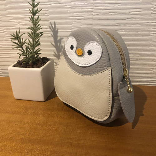 ペンギンポーチ大 本革使用 レザーポーチ 小さめのスプレー入り