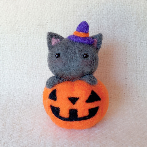 ハロウィンかぼちゃから黒ねこ 羊毛フェルト Mt.maru 通販