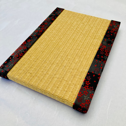 ミニ畳 黄金色　桐生織物～市松柄と赤小桜～ 3枚目の画像