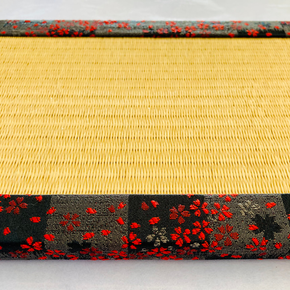 ミニ畳 黄金色　桐生織物～市松柄と赤小桜～ 4枚目の画像
