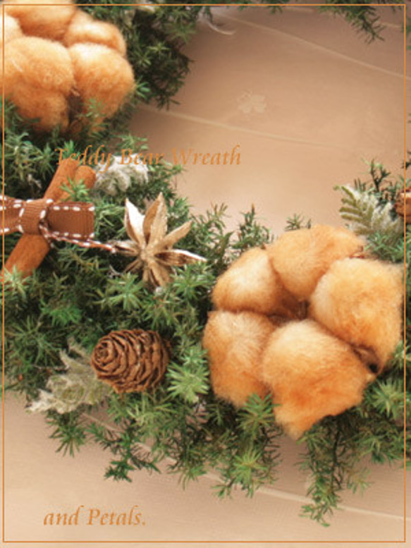 ブラウンコットンと針葉樹のクリスマスリース　綿の実と木の実のリース　クリスマスプレゼントに　W070 2枚目の画像