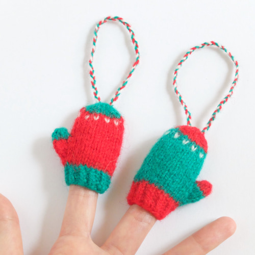 棒針編みのクリスマスオーナメント 手袋&靴下2個セット その他
