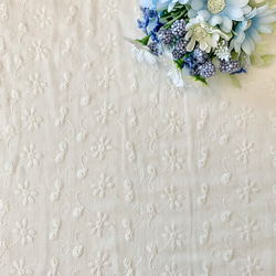 オフホワイト ダブルガーゼ 刺繍 レース 生地 布 布地 コットン ハギレ カットクロス ジャスミン 小花 柄 花柄 綿 5枚目の画像