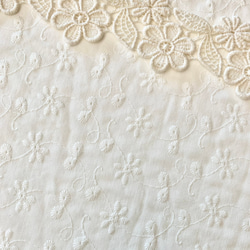 オフホワイト ダブルガーゼ 刺繍 レース 生地 布 布地 コットン ハギレ カットクロス ジャスミン 小花 柄 花柄 綿 16枚目の画像