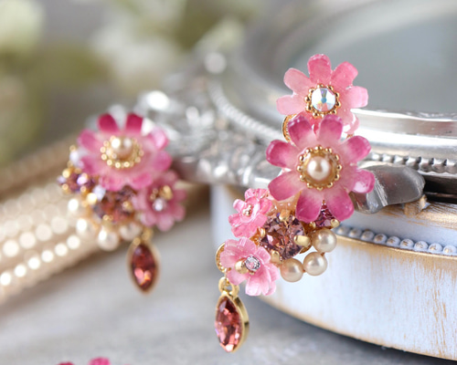 ポメころび様✴︎ライラック&MOPカービング＊フープイヤリング 88663b021acc6cad1241c7eeb4561b