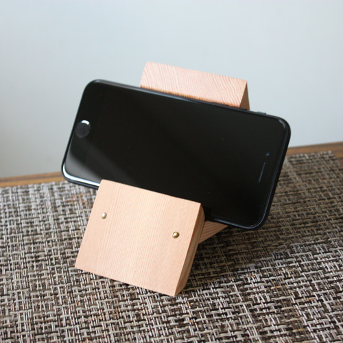 国産天然木】職人手作り 木製スマホスタンド【端材】 スマホスタンド