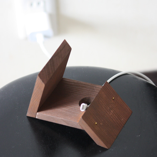 国産天然木】職人手作り 木製スマホスタンド【端材】 スマホスタンド