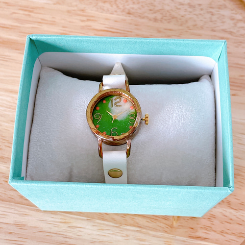 手作り腕時計 : 気分はじけるクリームソーダ(ベルト白) 腕時計 mocafe