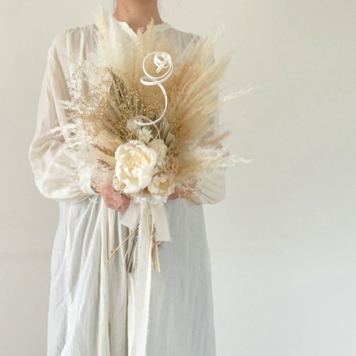 パンパスグラスとゴールドかすみ草ブーケスワッグ （ドライフラワー