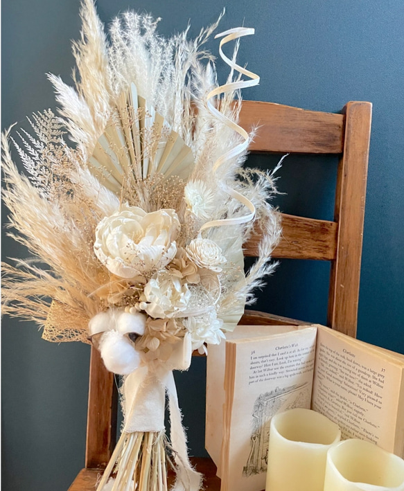 パンパスグラスとゴールドかすみ草ブーケスワッグ （ドライフラワー