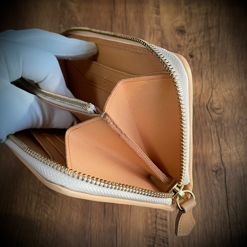 イントレチャート 長財布 編み込み 生成り 本革 牛革 YKK