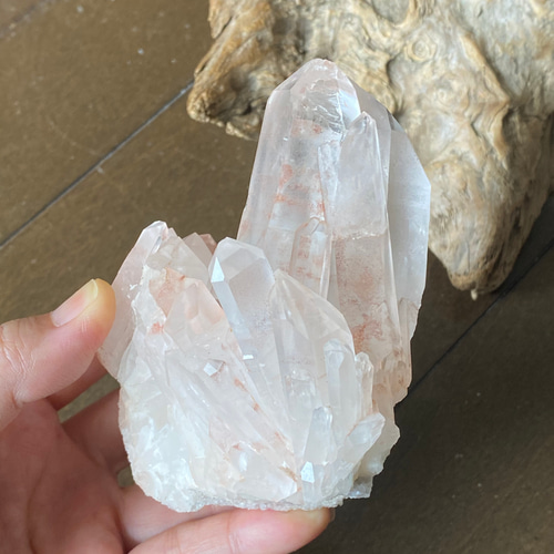 マダガスカル産 ピンククォーツ 水晶ポイント 原石 01 クラスター