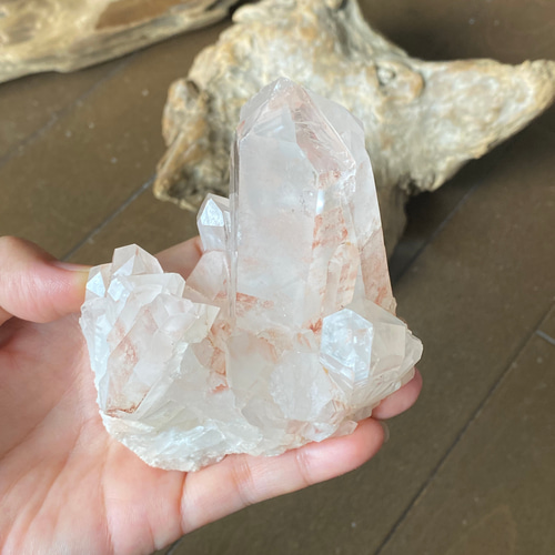 マダガスカル産 ピンククォーツ 水晶ポイント 原石 01 マダガスカル産 ピンククォーツ 水晶ポイント 原石 01