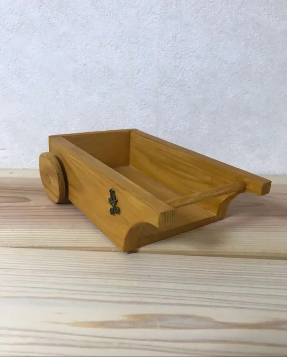 小さな雑貨【小さな荷台】ハンドメイド　木製雑貨　 2枚目の画像