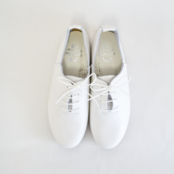ホワイト♡レースフラワーシューズ　オーダー シュリンクレザーレースアップシューズ(White) スニーカー