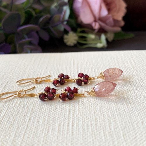 Creema限定】14kgf*ピンクエピドートとガーネットの花房ロングピアス 