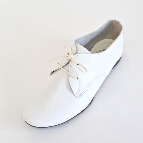 シュリンクレザーレースアップシューズ(White) スニーカー