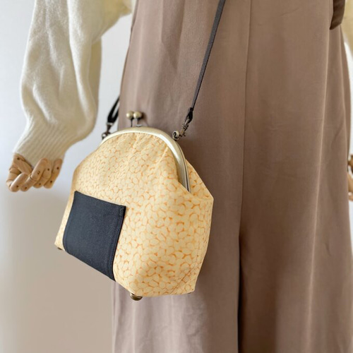 絶品おにぎり 大きながま口ショルダーバッグ 玄米 ポーチ