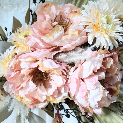 ウエディング和モダン、洋装ブーケ(サーモンピンクピオニー