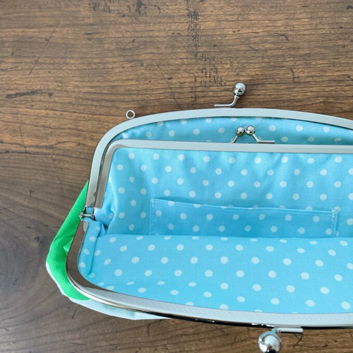 ハピヨン 親子がま口お財布　ショルダーバック 斜め掛けできるお財布 つぶつぶずんだ餅の親子がま口ショルダー