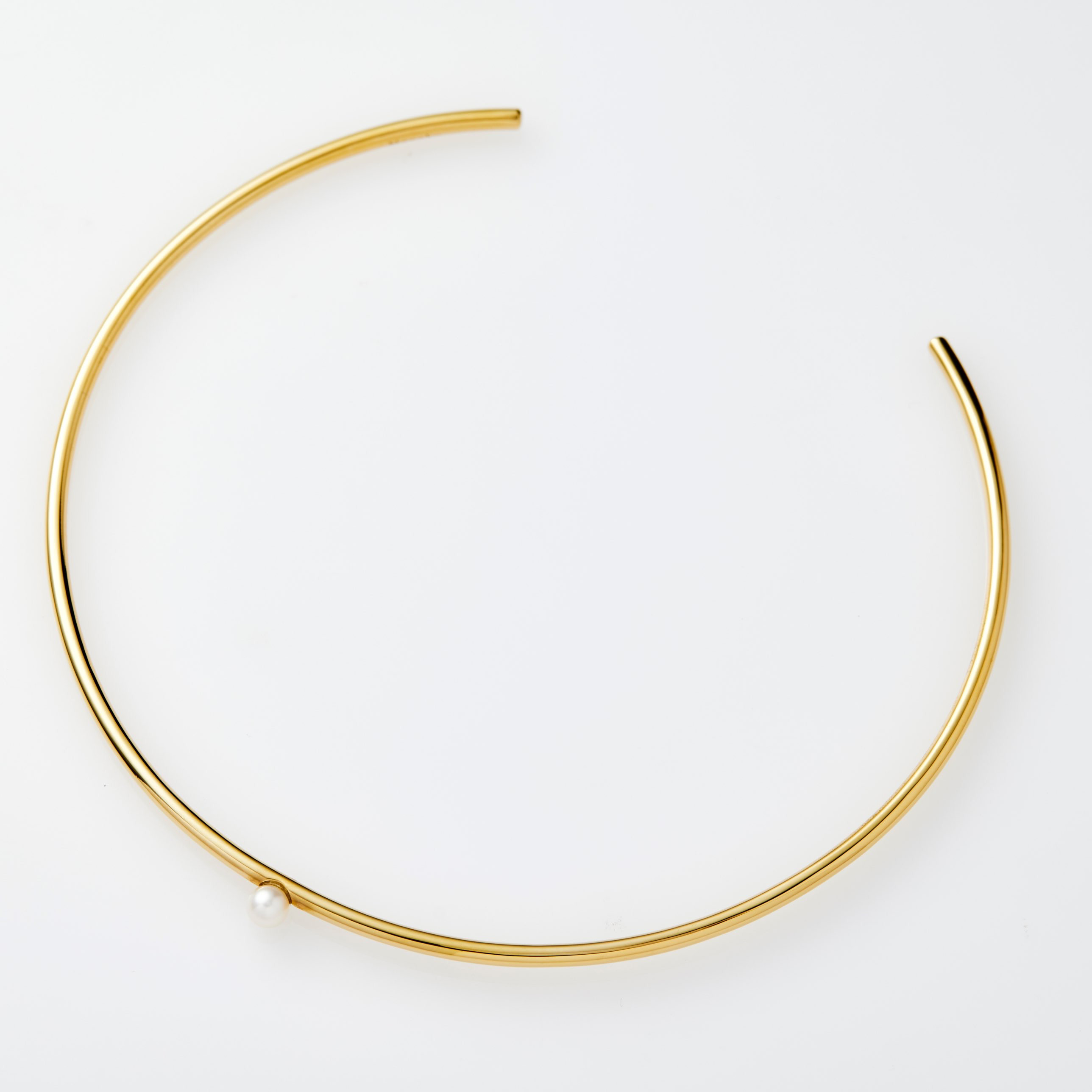 One point pearl choker