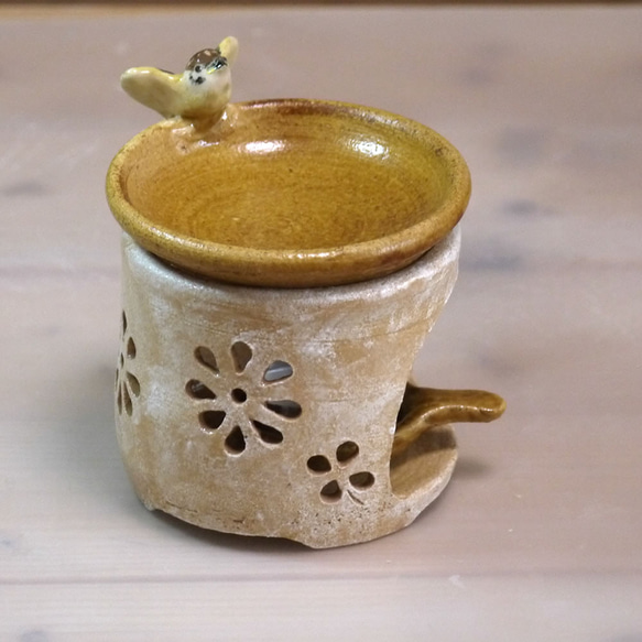 小鳥の茶香炉「スズメ」（アロマポット） 4枚目の画像