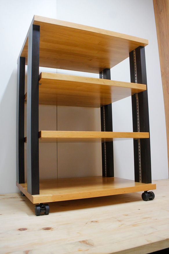 棚板の高さを自由にセットできる木製（無垢材）オーディオラック１R4タイプ （TS670-P25-2C）注文後製作 木材 K1656861637(12675円)