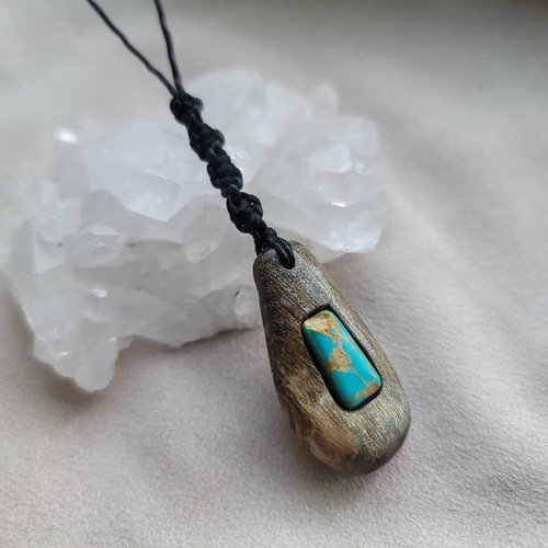 ターコイズ 龍頭亀彫アクセサリー ターコイズ 龍頭亀彫アクセサリー Kingman Turquoise Pendant Top 56