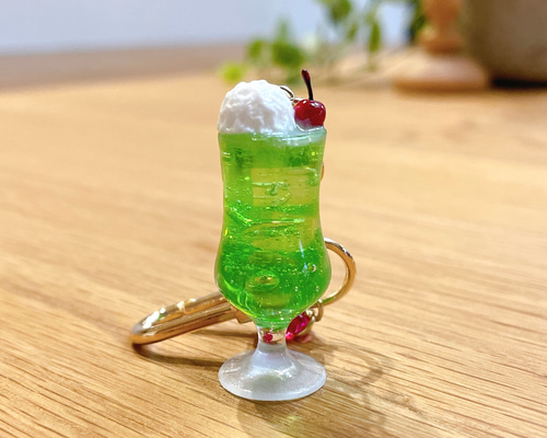クリームソーダ キーホルダー 新品未使用 ビンテージ アクリルキーホルダー クリームソーダ - ショップ Panda factory