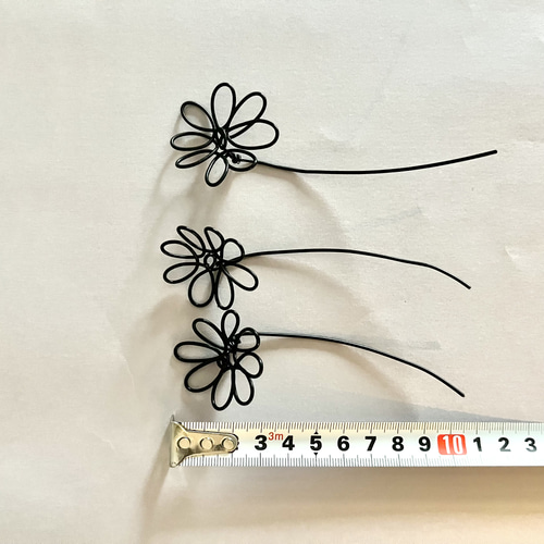 一筆書きのお花 一輪 ワイヤーアート 立体・オブジェ 針金堂