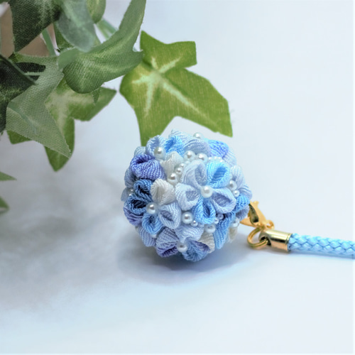 ❁デルフィニューム 根付けストラップ❁ ちりめんつまみ細工 帯飾り